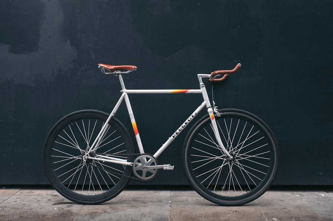 Bicicleta de carretera de perfil